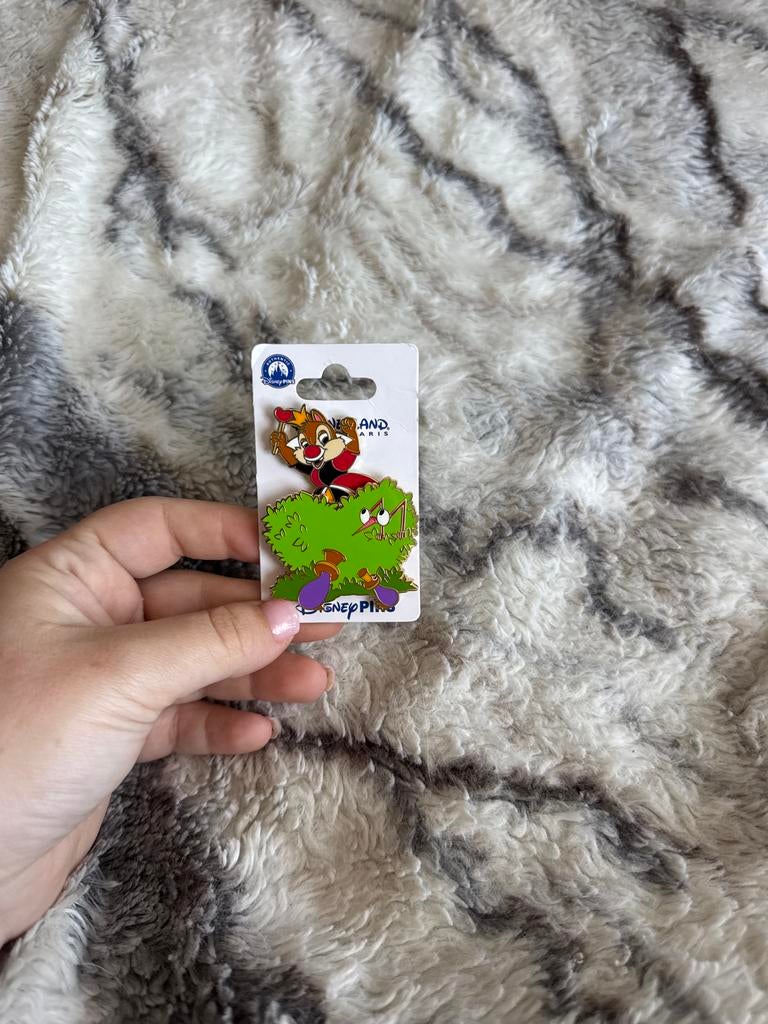 Disney Pin Knabbel in struik - Disneyland Parijs, Verzamelen, Disney, Nieuw, Overige typen, Overige figuren, Ophalen of Verzenden