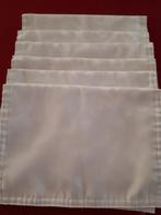 6  zgan cremekleurige satijn glanzende placemats, Ophalen of Verzenden, Zo goed als nieuw, Rechthoek