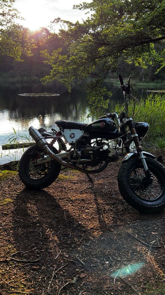 Honda monkey 50cc, Fietsen en Brommers, Ophalen of Verzenden, Zo goed als nieuw