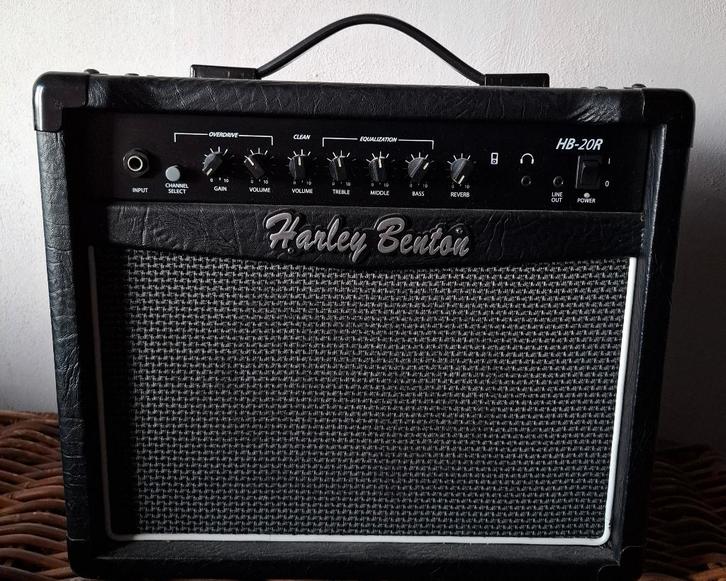 Gitaar versterker, Muziek en Instrumenten, Versterkers | Bas en Gitaar, Zo goed als nieuw, Minder dan 50 watt, Ophalen