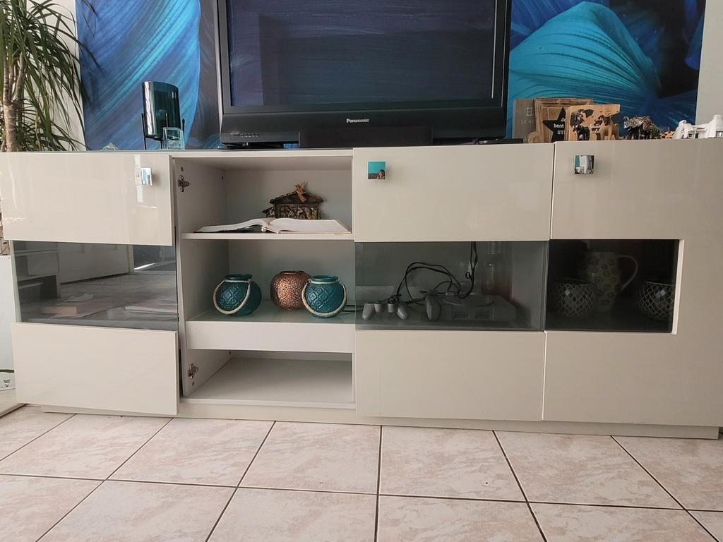 Chique lichtgrijs beige dressoir/tv kast met 4 deuren, Huis en Inrichting, Kasten | Dressoirs, Overige materialen, 150 tot 200 cm