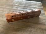 Houten wierookhouder met decoratie, Gebruikt, Bruin, Ophalen of Verzenden, Hout