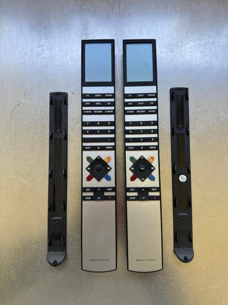 Bang & Olufsen Beo4 Afstandsbedieningen (2 stuks), Audio, Tv en Foto, Afstandsbedieningen, Gebruikt, Ophalen of Verzenden, Origineel