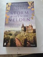 Storm Boven de Velden - Marie Lacrosse (Deel 1), Boeken, Romans, Ophalen of Verzenden, Gelezen, Marie Lacrosse, Europa overig