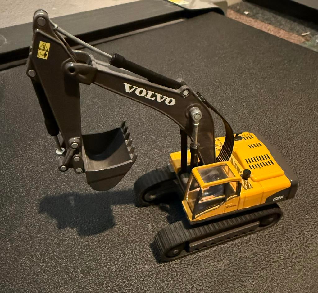 Volvo EC 290 Siku, Ophalen of Verzenden, Zo goed als nieuw, Bus of Vrachtwagen, SIKU