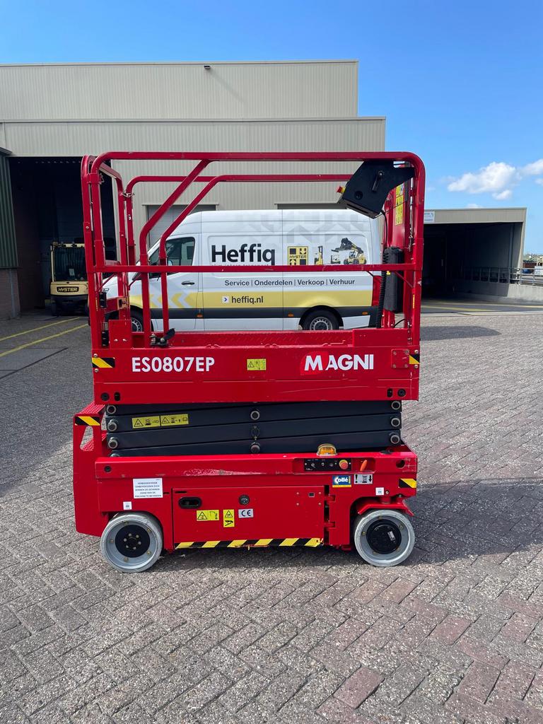 Nette magni hoogwerker, Zakelijke goederen, Machines en Bouw | Liften, Steigers en Ladders, Ophalen