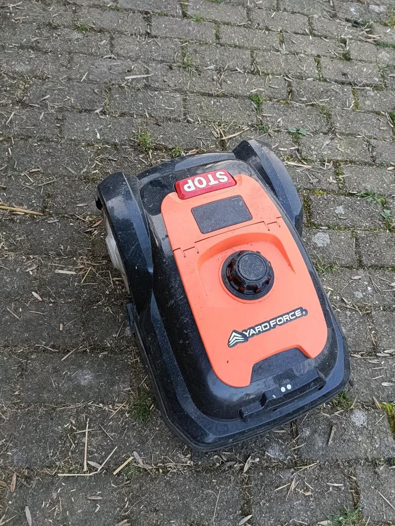 Yard Force Robotmaaier - zonder dock, Tuin en Terras, Robotmaaiers, Ophalen of Verzenden, Gebruikt
