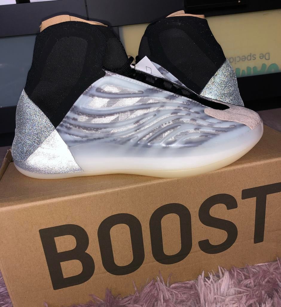 Adidas Yeezy basketball Quantum uniseks US 7 twv €250 NEW, Wit, Nieuw, Ophalen of Verzenden, Sneakers of Gympen