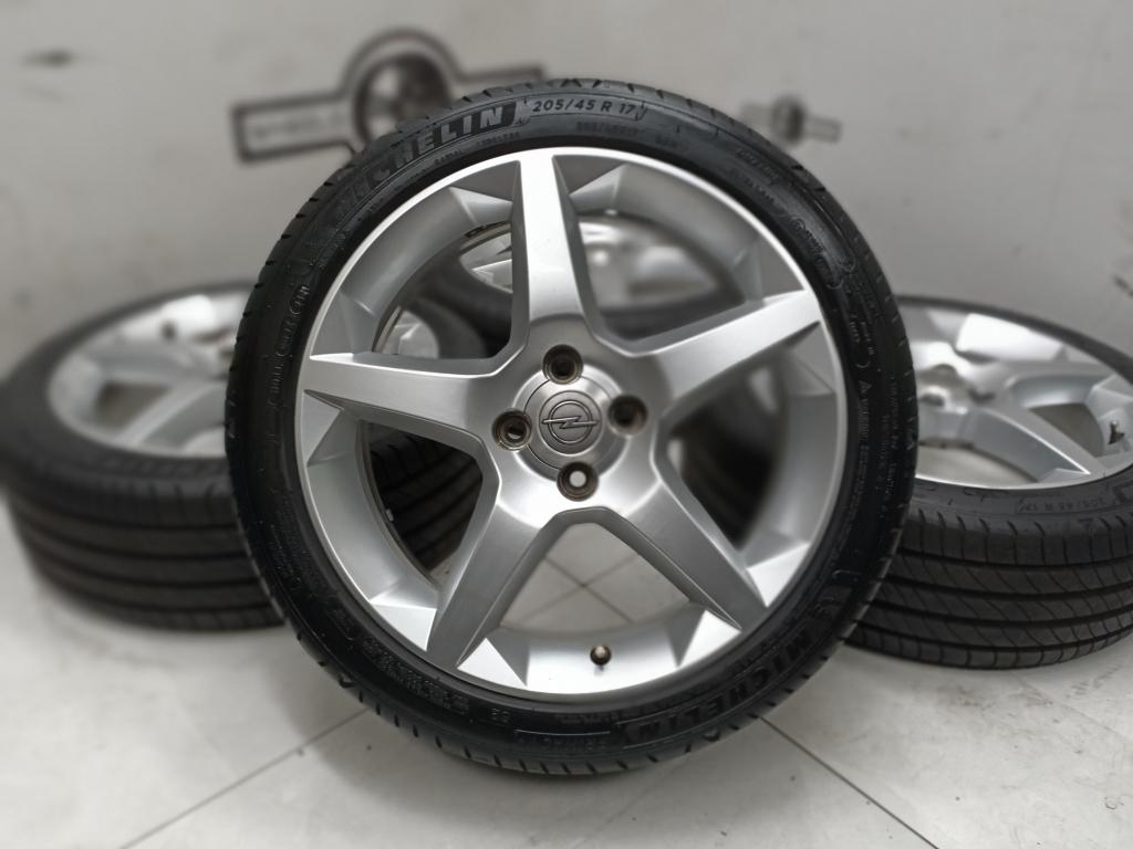 Opel Corsa OPC lichtmetaal velgen 17"inch 4x100, Auto-onderdelen, Banden en Velgen, Niet ingevuld, Niet ingevuld, Niet ingevuld