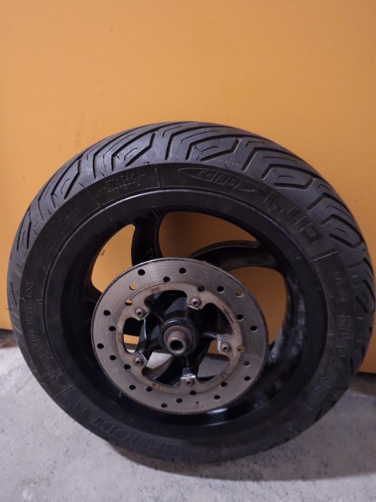 Compleet Voor wiel piaggio fly, Ophalen of Verzenden, Nieuw