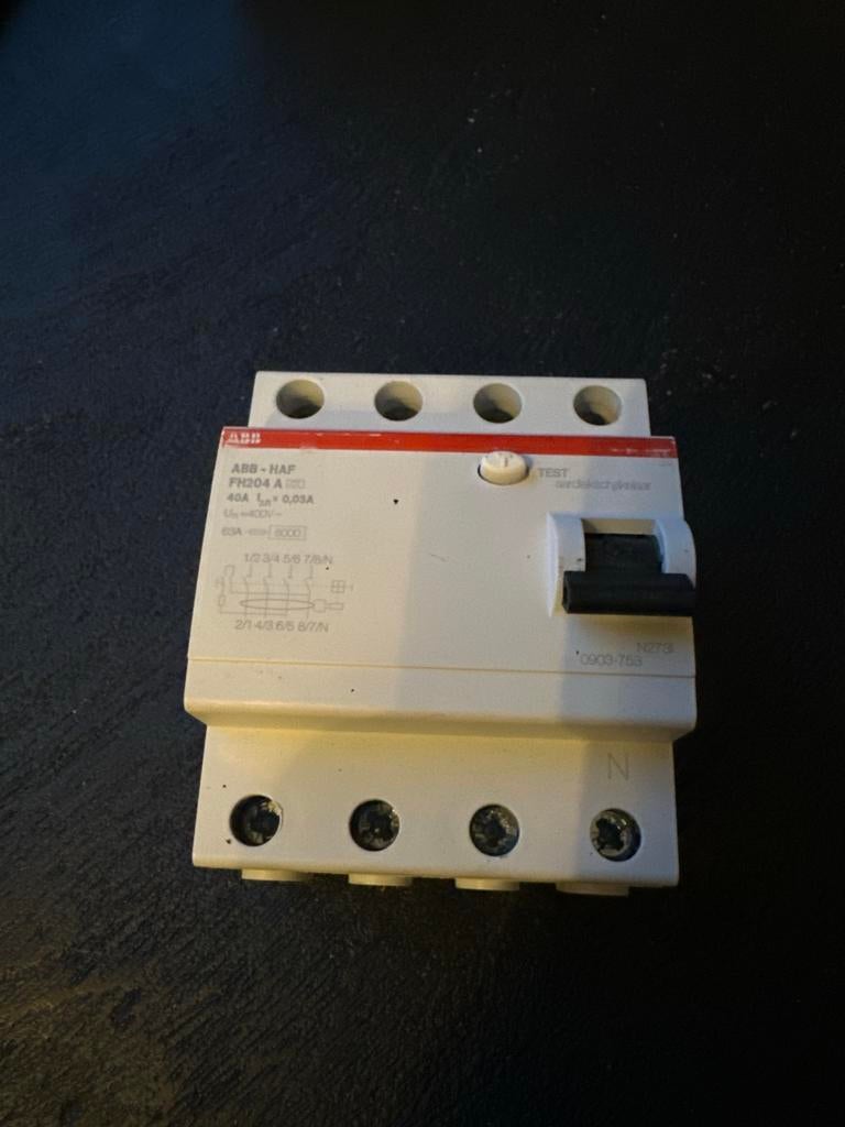 ABB-HAF FH204 A aardlekschakelaar 40A, Ophalen of Verzenden, Gebruikt, Schakelaar