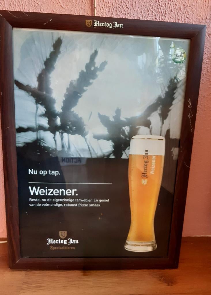 Hertog Jan Weizener ingelijste poster, Verzamelen, Ophalen of Verzenden, Zo goed als nieuw, Reclamebord, Plaat of Schild, Hertog Jan