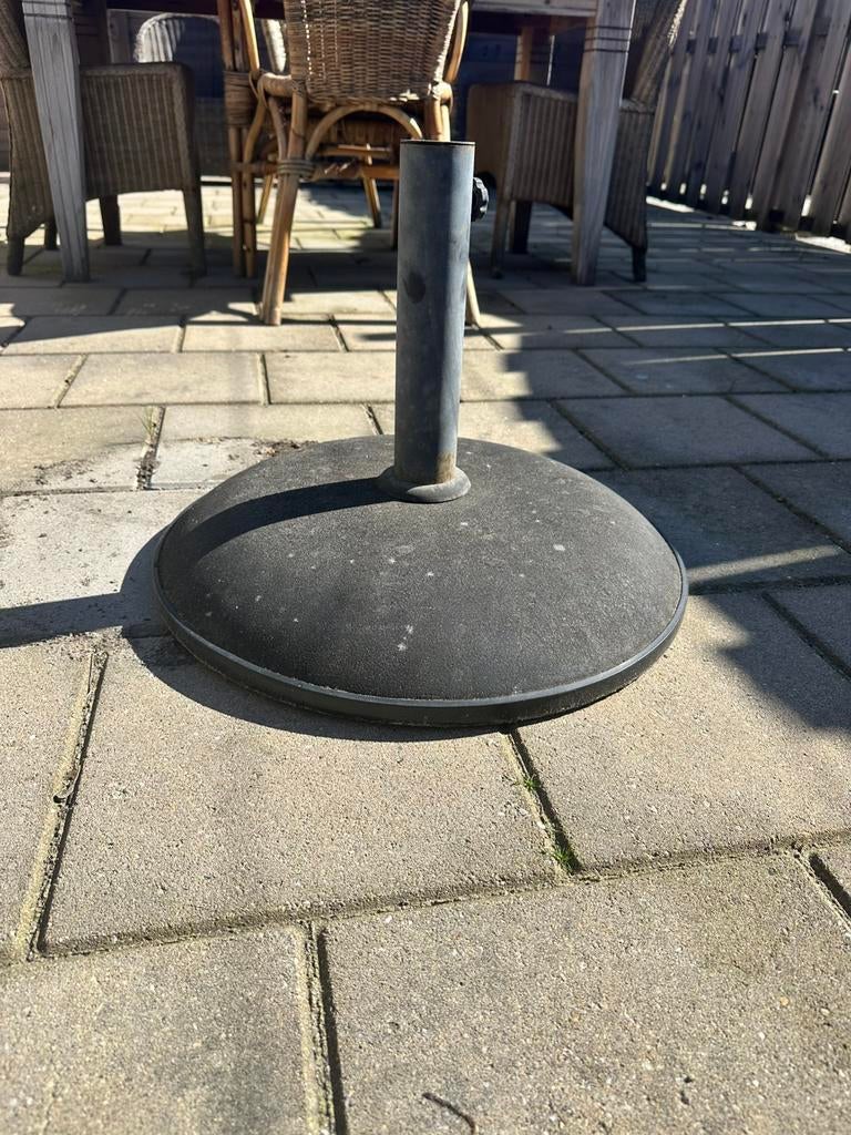 Parasolvoet 40kg beton, Ophalen, Zo goed als nieuw, Minder dan 1 meter, Parasolvoet