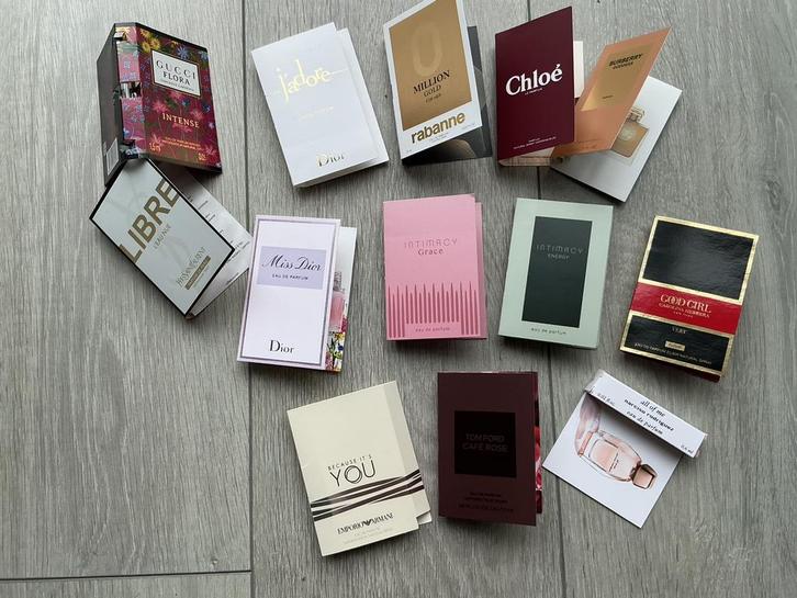 HEERLIJKE DAMESPROEFJES EAU DE PARFUM, Sieraden, Tassen en Uiterlijk, Uiterlijk | Lichaamsverzorging, Zo goed als nieuw, Ophalen of Verzenden