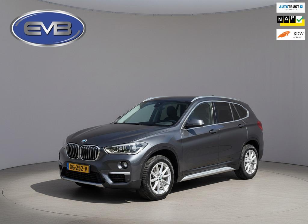 BMW X1 SDrive20i AUTOMAAT 192 pk Orange Sport Edition, leder, Auto's, BMW, 1998 cc, Euro 6, Lichtsensor, Bedrijf