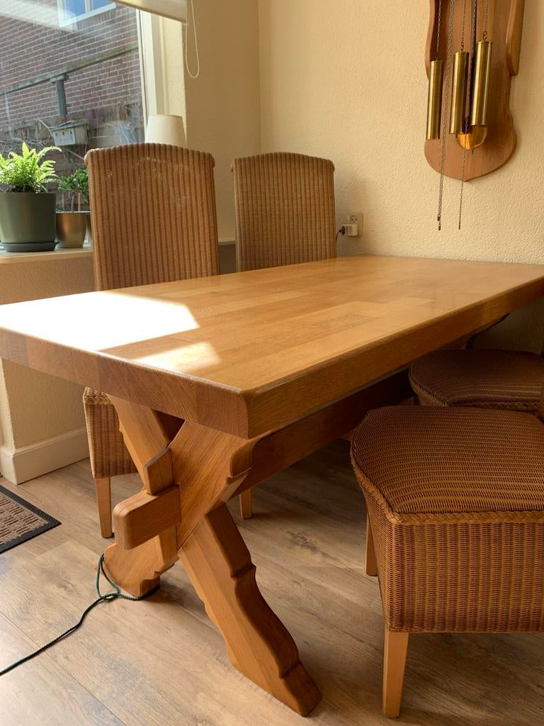 Massief eiken kloostertafel met 4 Loom stoelen, Huis en Inrichting, Ophalen, Gebruikt, Eikenhout, 50 tot 100 cm