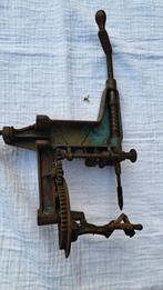 ** Antieke gietijzeren appelschiller/boor, Ophalen