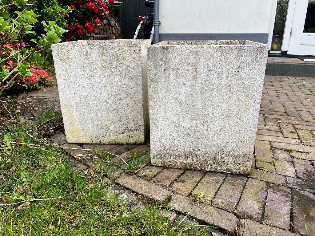 Bloembakken, Tuin en Terras, Bloembakken en Plantenbakken, Ophalen, Steen, Gebruikt, Rond