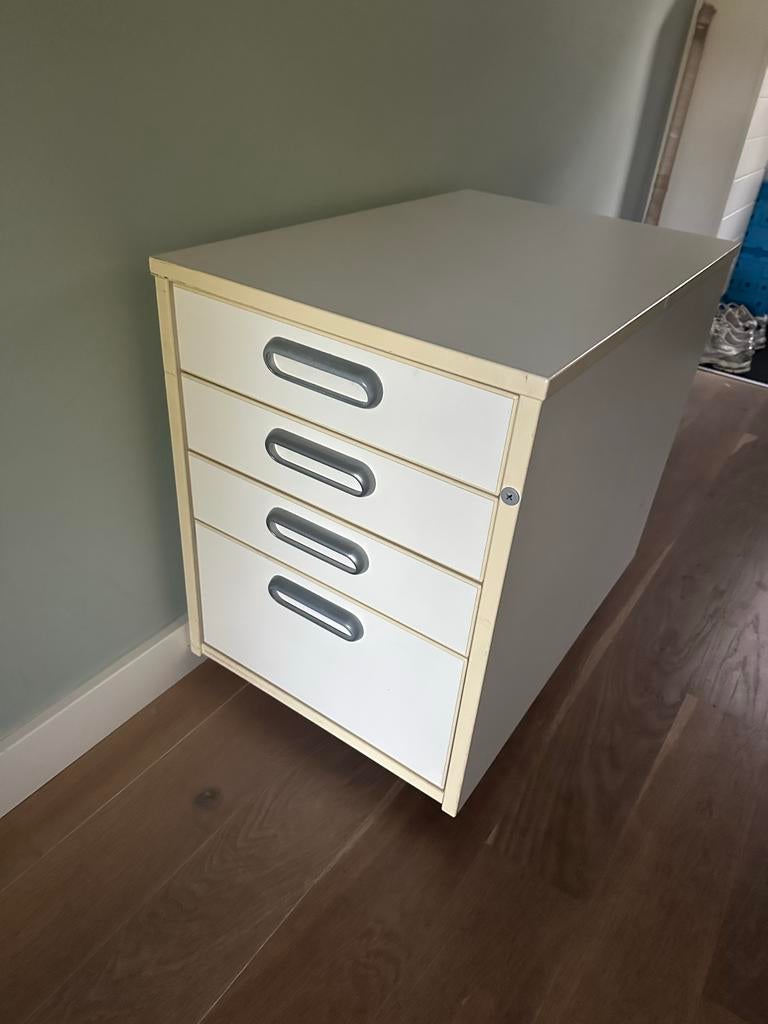 Ikea ladekastje met 4 laden - Ideaal voor kantoor/thuis, Ophalen, Gebruikt, 25 tot 50 cm, Minder dan 100 cm