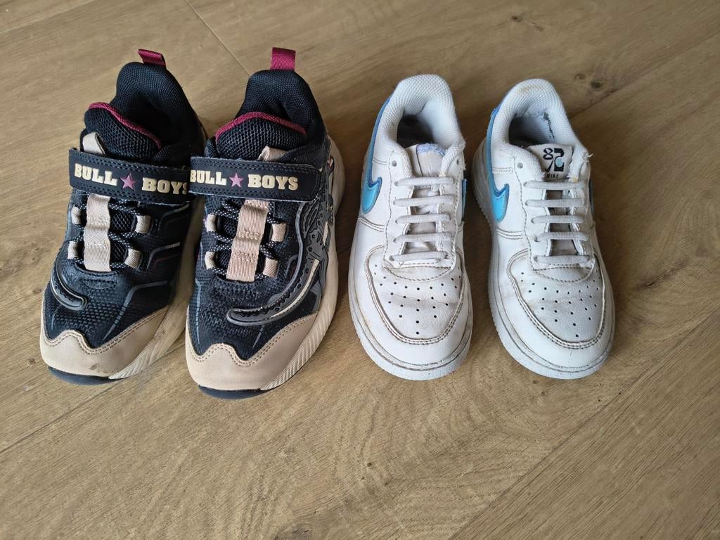 Kinderschoenen maat 28 - Nike en Bull Boys, Gebruikt, Ophalen of Verzenden, Nike, Bull Boys, Jongen of Meisje