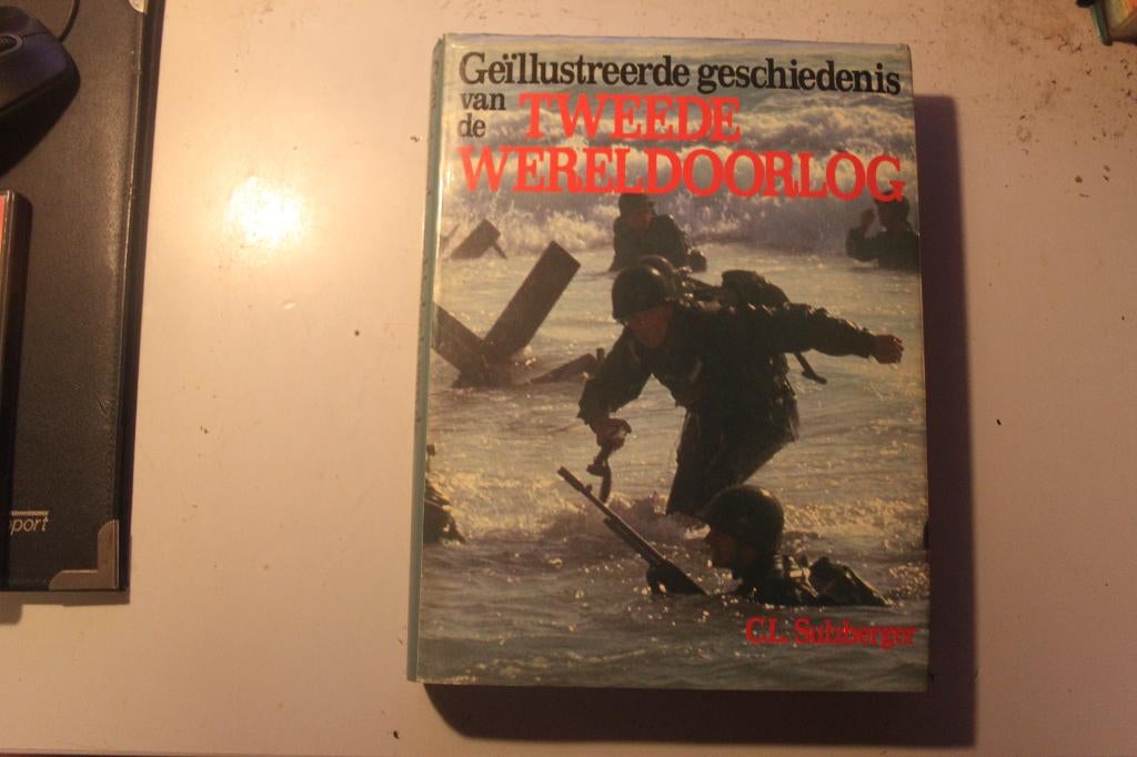 502j - boek - geillustreerde geschiedenis van de tweede were, Boeken, Ophalen of Verzenden, Tweede Wereldoorlog, Gelezen, Overige onderwerpen