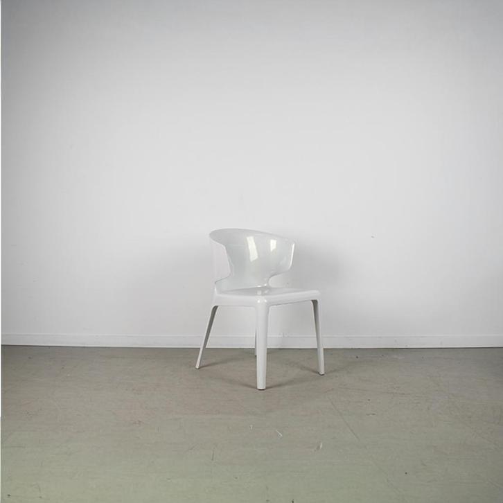 2x Cassina 367 Hola Stoel Wit, Huis en Inrichting, Stoelen, Zo goed als nieuw, Wit, Ophalen of Verzenden