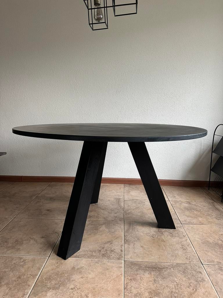 WOOOD ronde eettafel Rhonda blacknight Ø129x77 cm, Huis en Inrichting, Tafels | Eettafels, Ophalen, Rond, Zo goed als nieuw, Vijf personen of meer