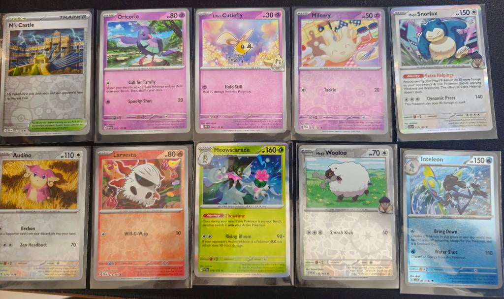 Diverse Pokémon kaarten in penny sleeve, Ophalen of Verzenden
