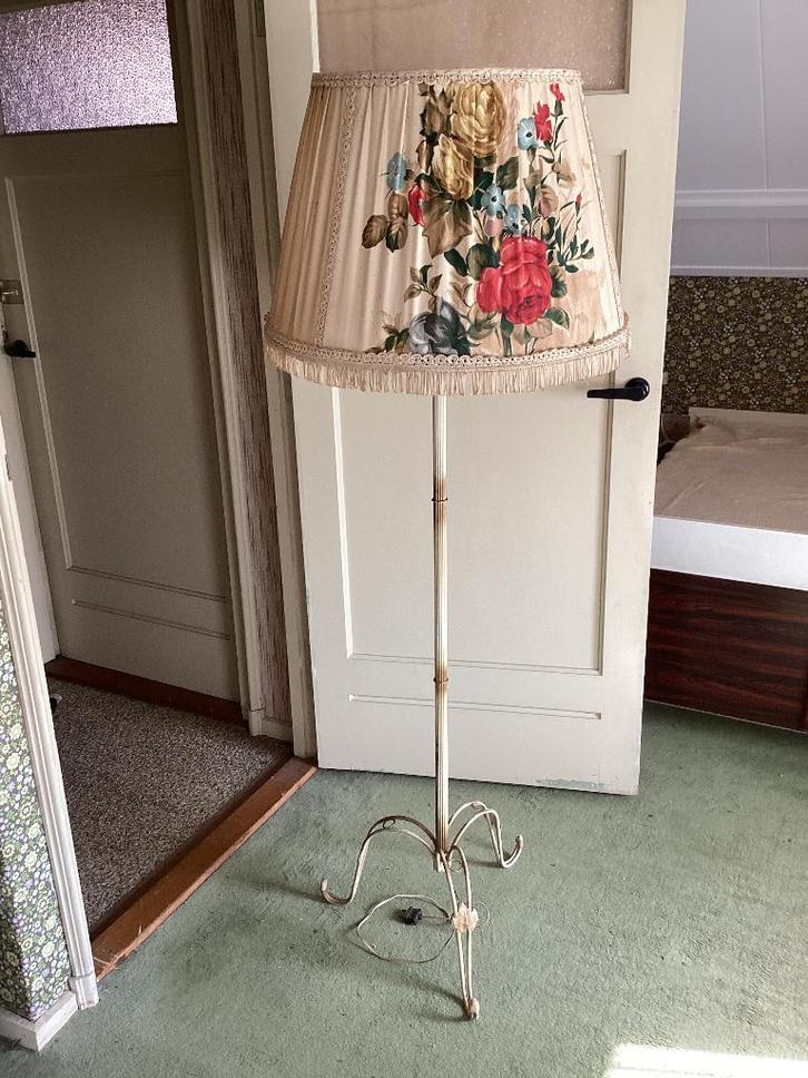 VINTAGE/RETRO STAANDE SCHEMERLAMP met bloemmotief., Verzamelen, Retro, Huis en Inrichting, Ophalen of Verzenden