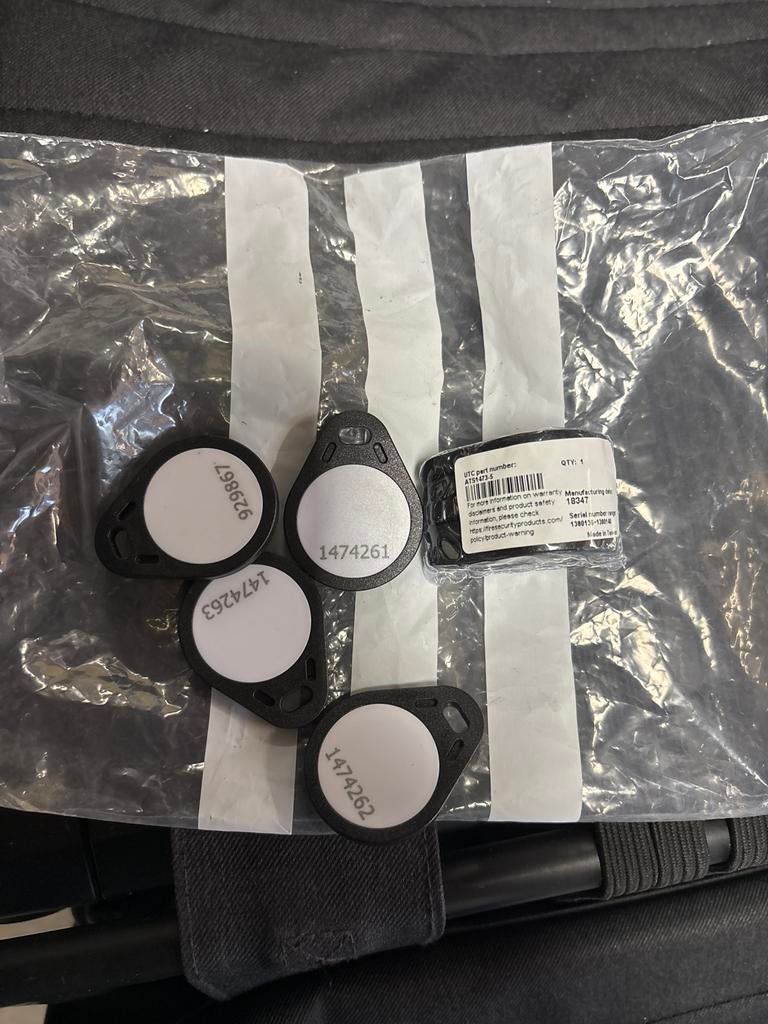 ATS1473 tags 9 stuks nieuw!, Ophalen, Nieuw, Overige typen