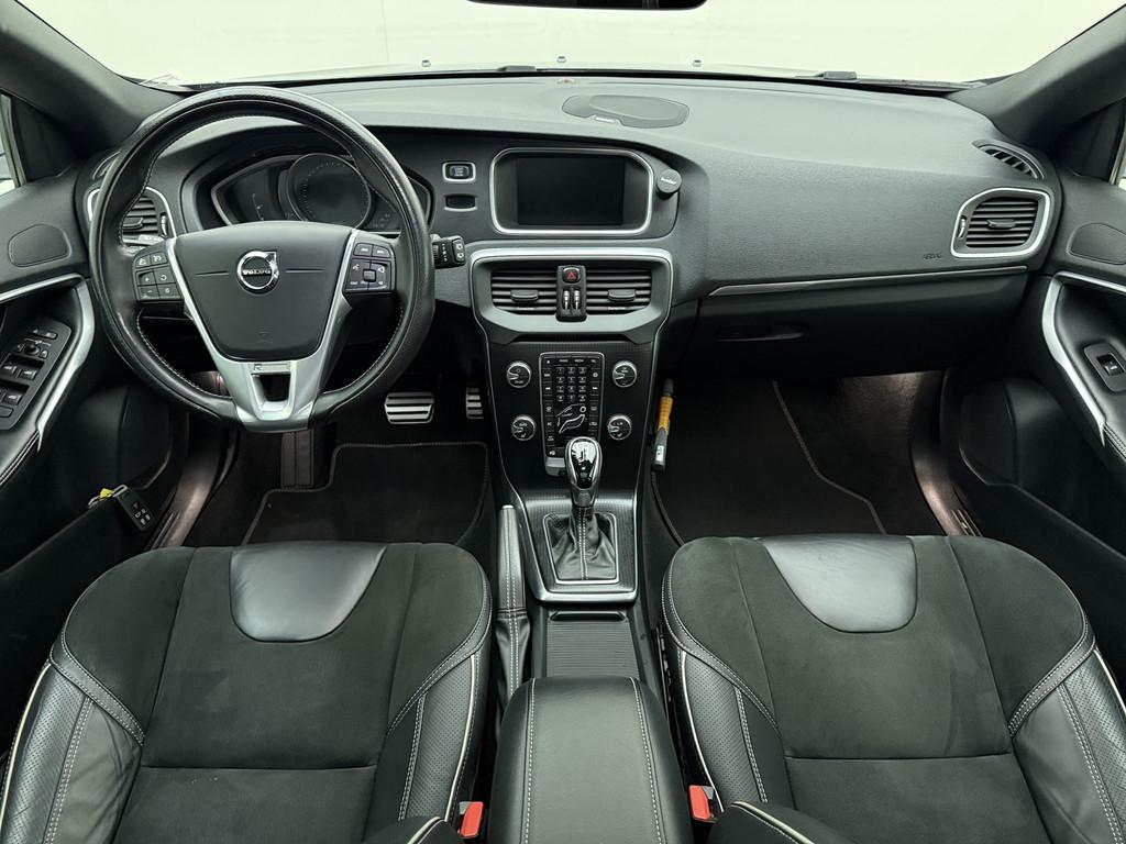Volvo V40 T3 153pk Automaat Polar+ Sport / Harman&Kardon Aud, Auto's, Volvo, 12 maanden, 4 cilinders, Origineel Nederlands, Bedrijf