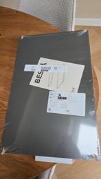 IKEA BESTÅ Plank, donkergrijs, 56x36 cm, Ophalen, Nieuw