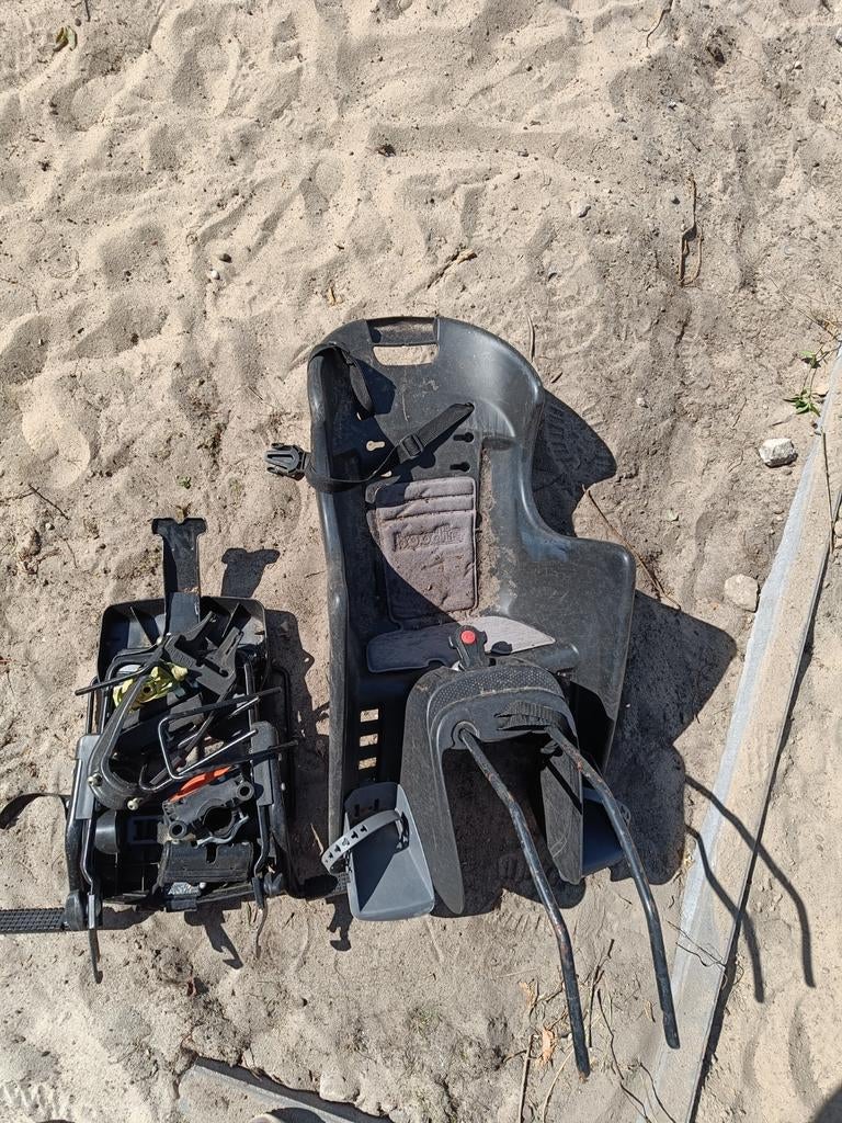 Gratis ophalen: achterzitjes fiets, Ophalen, Achterzitje, Halfords, Gebruikt