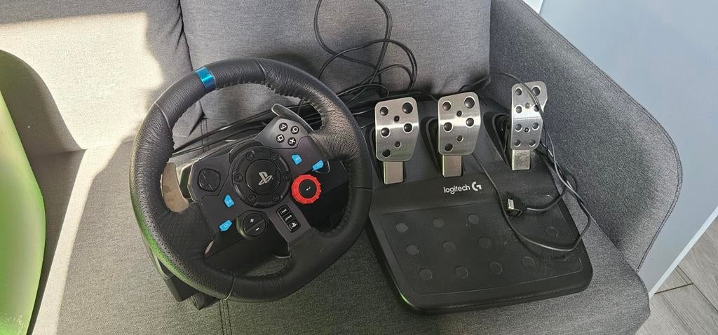 Logitech G29 racestuur en pedalen - Goede staat, Ophalen of Verzenden, Zo goed als nieuw, Stuur of Pedalen, PlayStation 4