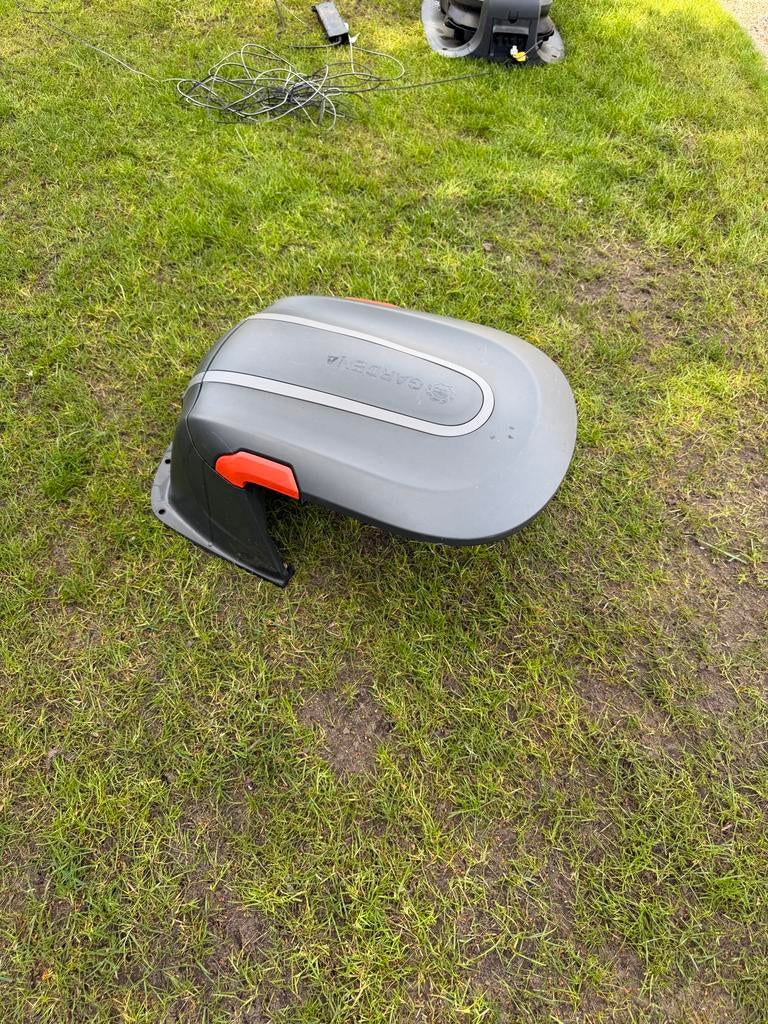 Gardena Sileno Robotmaaier Garage - Bescherming voor uw maai, Ophalen of Verzenden, Gebruikt, Minder dan 20 cm