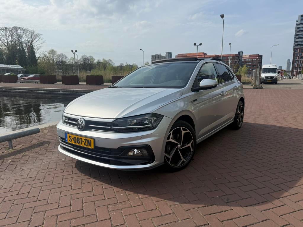 Rijk uitgerust Volkswagen Polo 1.0 TSI 115pk 2018 Grijs, Bluetooth, Zwart, 49 €/maand, Handgeschakeld