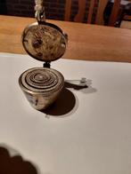 Antiek sluitgewicht, Ophalen