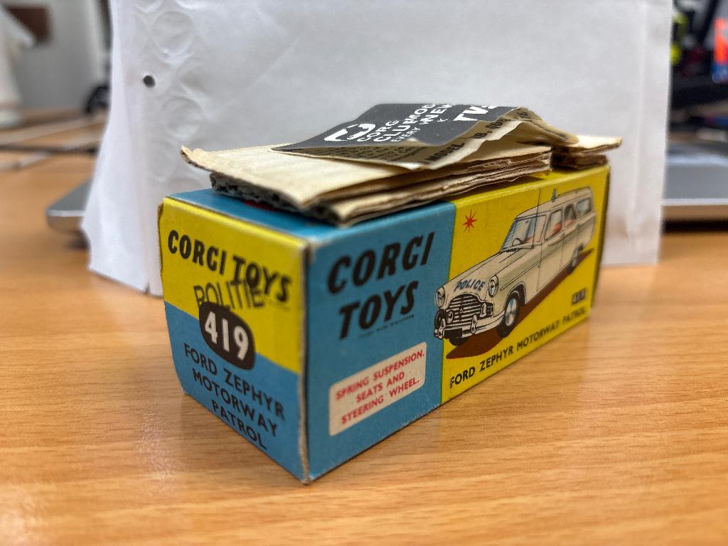 Corgi toys 419 ford Zephyr Politie origineel doosje, Hobby en Vrije tijd, Modelauto's | 1:43, Zo goed als nieuw, Auto, Corgi, Ophalen of Verzenden
