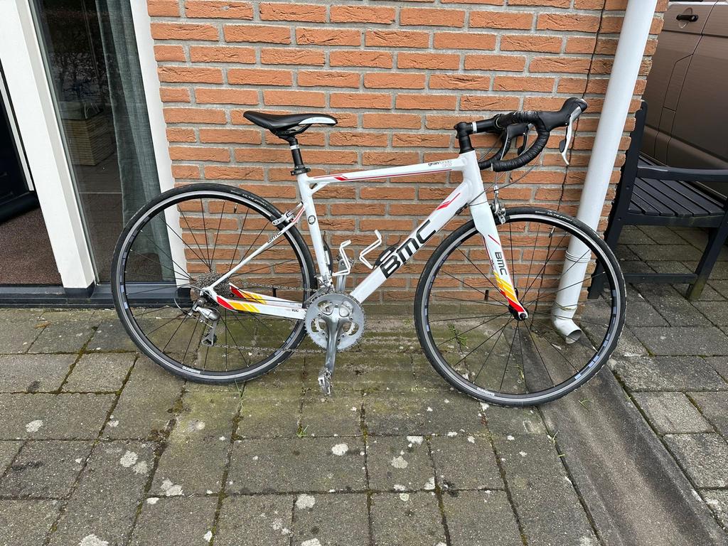 Dames racefiets BMC Granfondo GF02 Tiagra wit 54 cm, 28 inch, Aluminium, Zo goed als nieuw, 15 tot 20 versnellingen