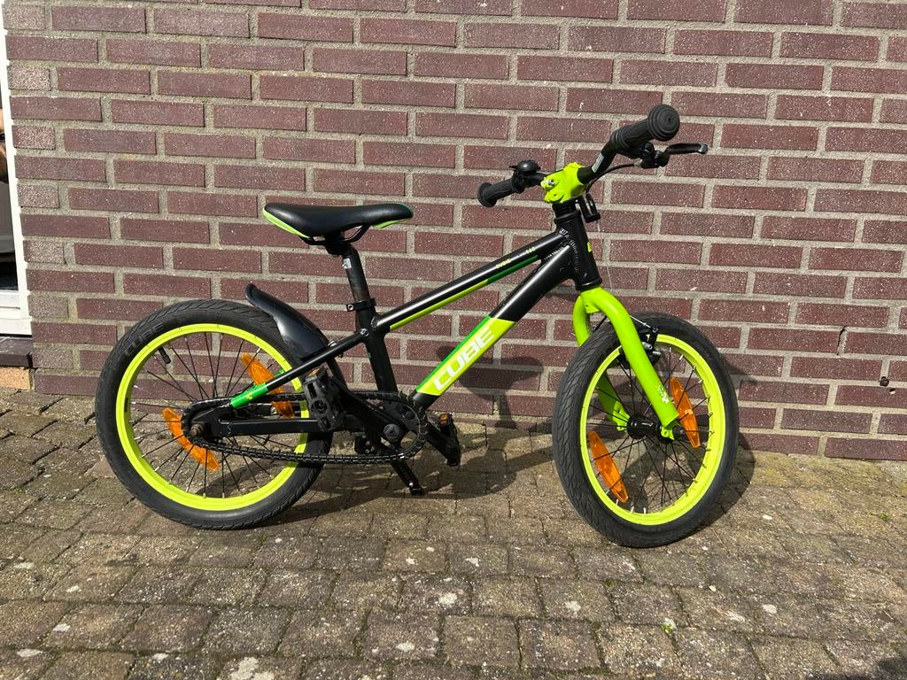 Cube 160 kinderfiets 16 inch - Zwart/Groen cubie, Ophalen of Verzenden, Gebruikt, 16 tot 20 inch