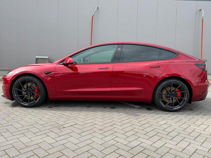 Tesla Model 3 Highland Performance Rood, BTW Auto, Auto's, Tesla, Particulier, Model 3, Elektrisch, Sedan, Automaat, Origineel Nederlands
