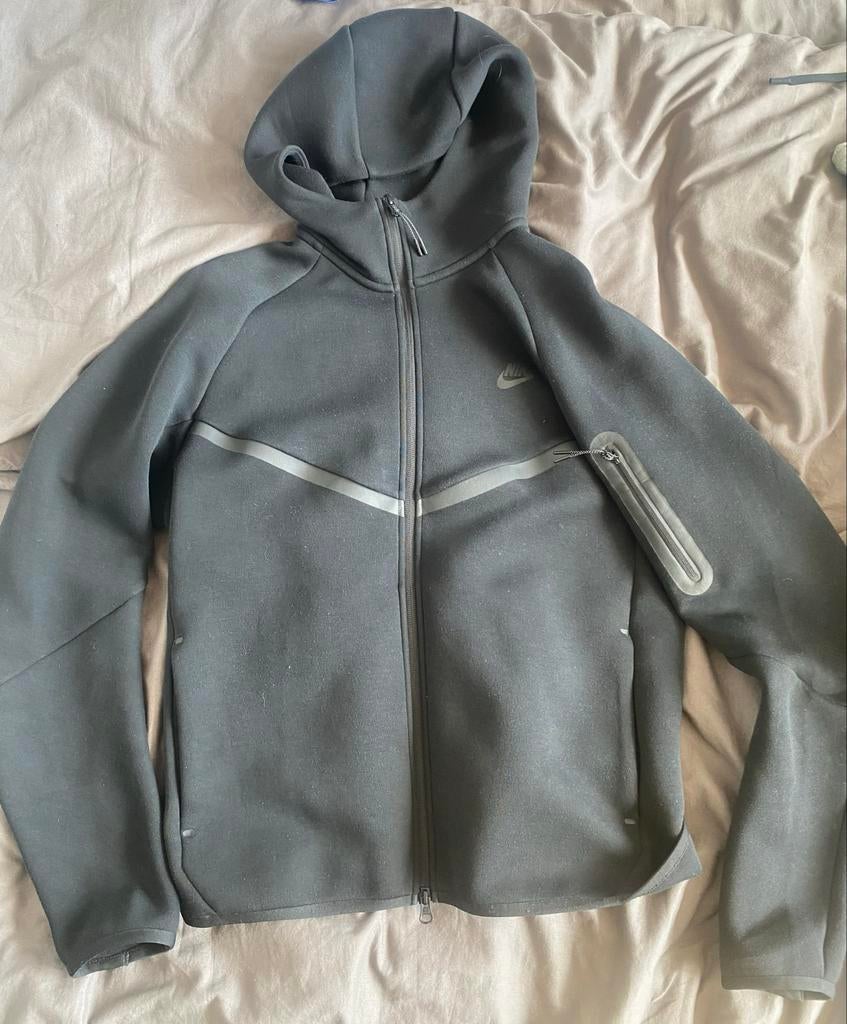 Nike Tech Fleece Hoodie Zwart Maat M, Verzenden, Zo goed als nieuw, Maat 48/50 (M), Zwart
