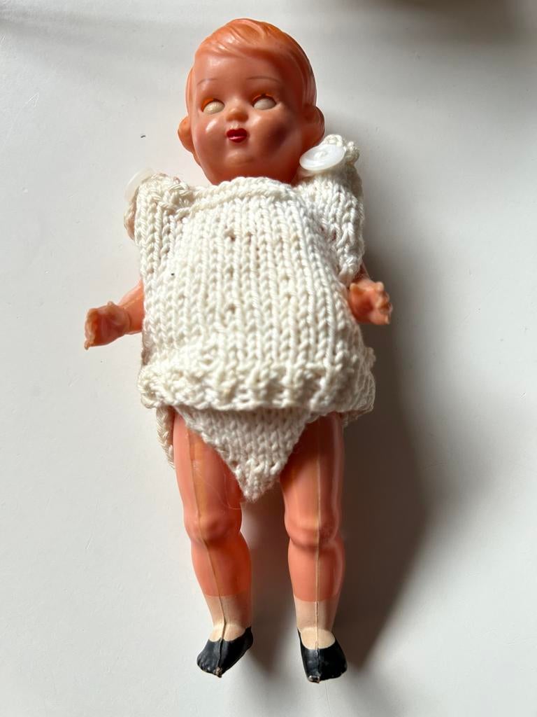 Oud Antiek popje knipperende ogen en draaibare armen + benen, Verzamelen, Poppen, Ophalen of Verzenden, Gebruikt, Pop