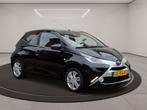 Toyota Aygo 1.0 VVT-i X * LEER * NAP PAS * STOELVERWARMING *, Voorwielaandrijving, Gebruikt, 4 stoelen, Zwart