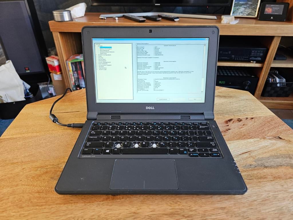 Dell Latitude 3150 (zie omschrijving), Gebruikt, 2 tot 3 Ghz, Qwerty, Intel Pentium N3540