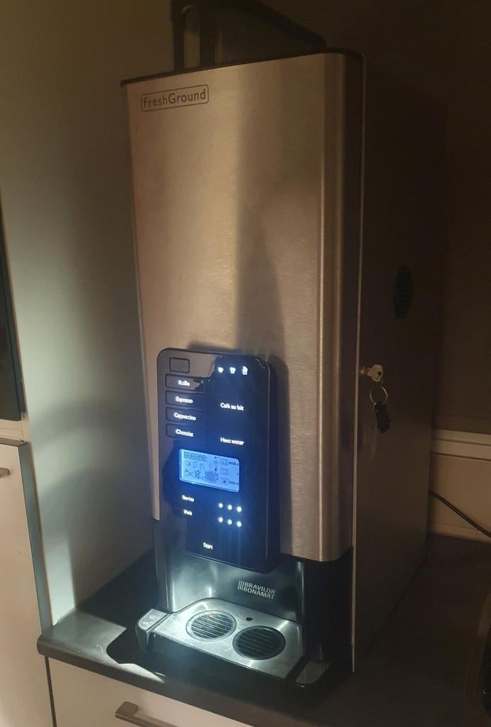 3 Volautomatische Bravilor Bonamat koffiemachines, Witgoed en Apparatuur, Koffiezetapparaten, Ophalen, 10 kopjes of meer, Koffiemachine