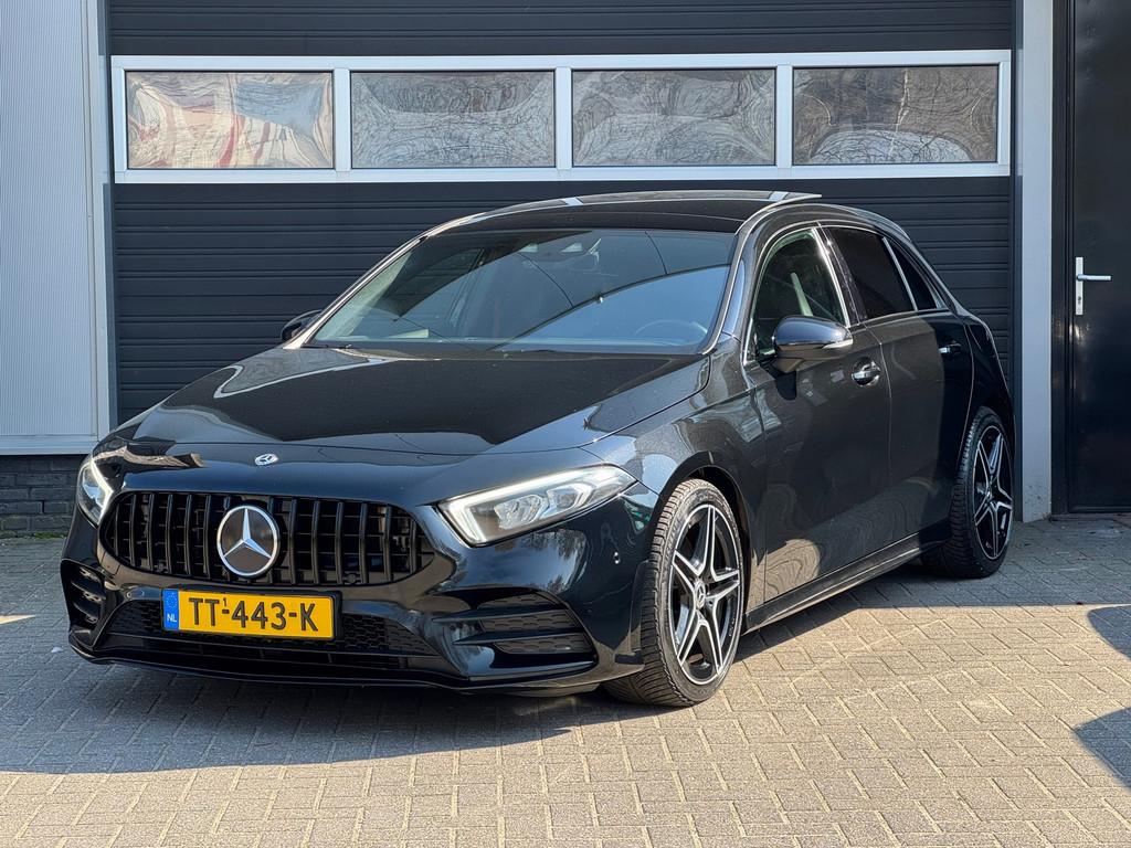Mercedes-Benz A-klasse 250 AMG Sport Pano, Led, Stoelverwarm, Auto's, Mercedes-Benz, Gebruikt, Euro 6, 4 cilinders, Zwart