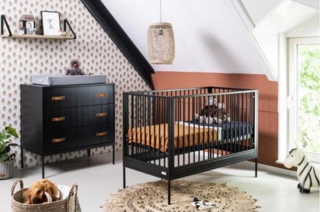 Ledikant Coming Kids Bliss zwart, Kinderen en Baby's, Kinderkamer | Complete kinderkamers, Ophalen, Gebruikt, Jongetje of Meisje