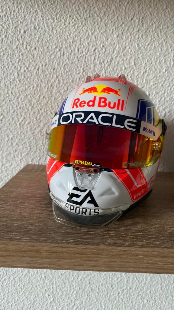 Max verstappen helm 2023 seizoen, Verzamelen, Automerken, Motoren en Formule 1, Ophalen, Zo goed als nieuw, Formule 1