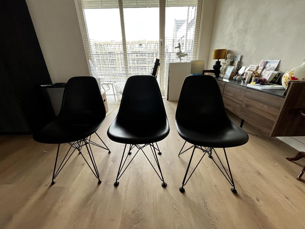 3 x originele Vitra Eames DSR Chair - set, Huis en Inrichting, Stoelen, Gebruikt, Drie, Kunststof, Metaal, Zwart, Ophalen
